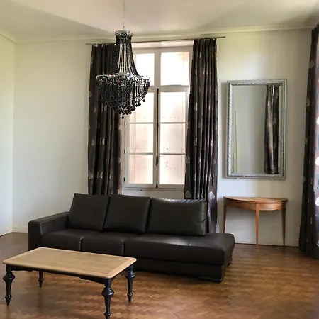 Chartreuse Xviii Willa *